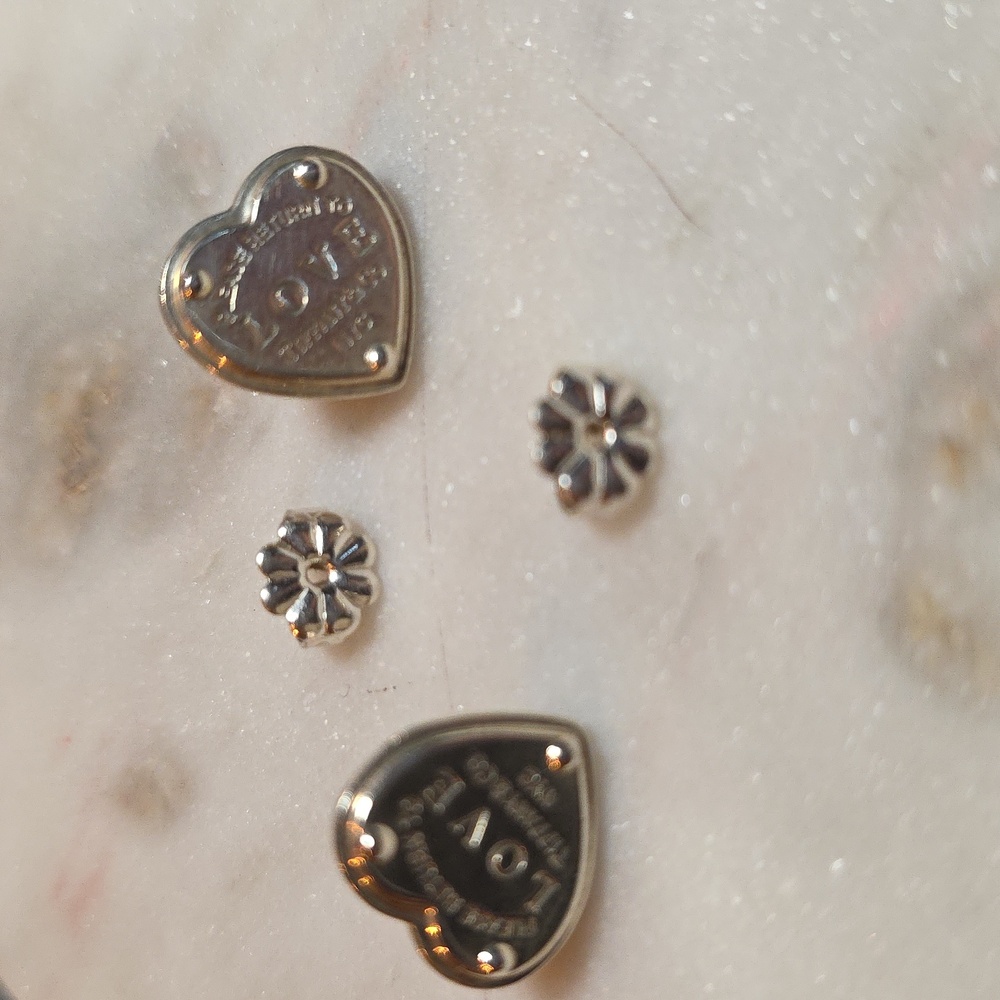 TIFFANY RETURN TO LOVE EARRINGS - Picture 2 of 6